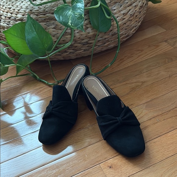 Vionic Black Suede Mules with Knotted Detail - Picture 1 of 7